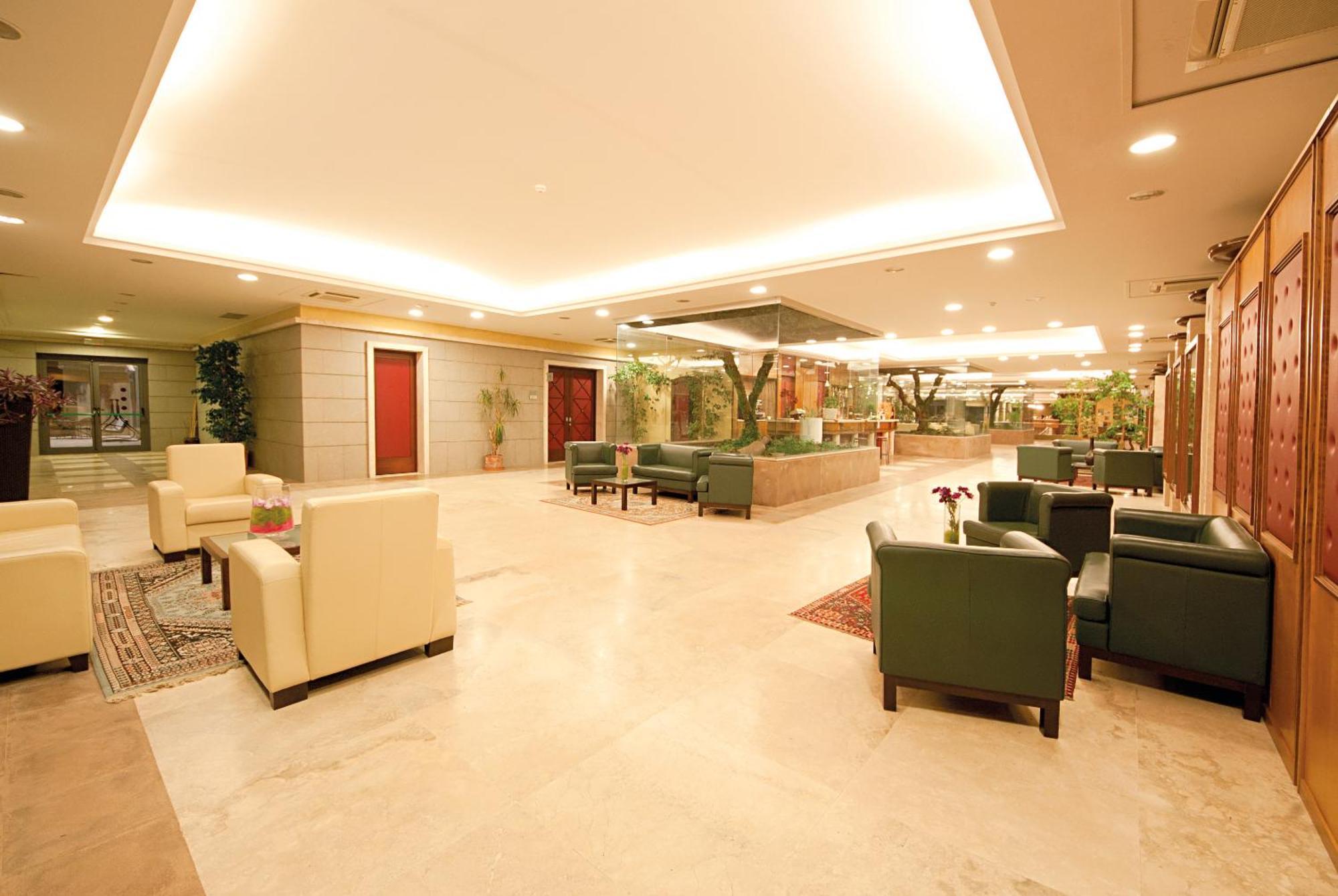 Grand Hotel 파이스툼 외부 사진